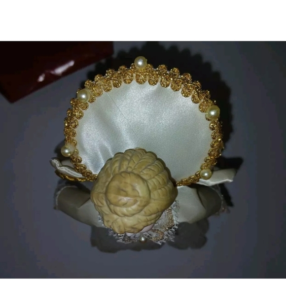 Vintage Sears Angel Tree Topper Christmas  Porcelain Head Hands Gold Trim Box - Picture 8 of 15